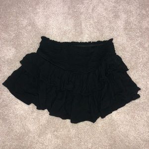 Black ruffle skirt / skort